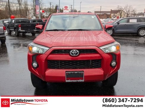Used 2017 Toyota 4Runner SR5 Premium image 8