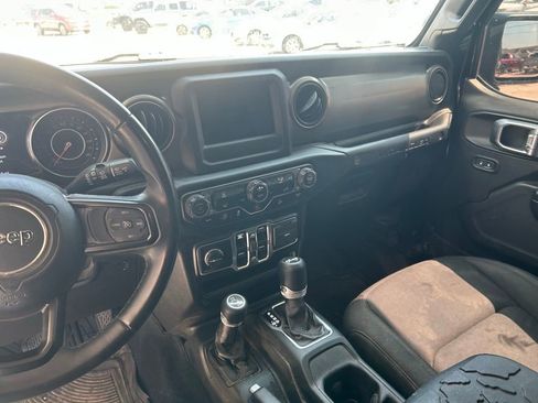 Used 2019 Jeep Wrangler Unlimited Sport S image 12