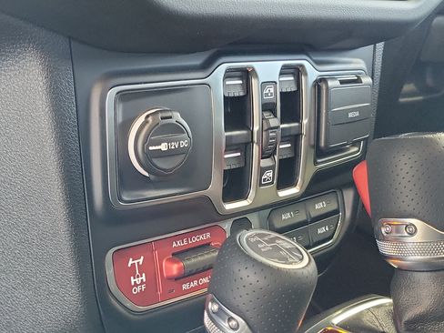 New 2025 Jeep Gladiator Mojave AWD/4WD image 15