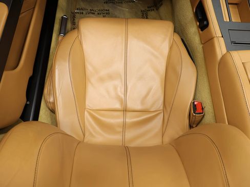 Used 2012 Aston Martin V8 Vantage V8 Convertible 2D image 19