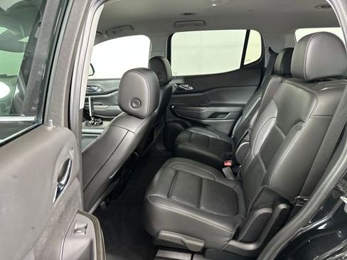 Used 2022 GMC Acadia SLT w/ Preferred Package image 25