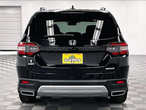 Used 2025 Honda Pilot Touring image 5