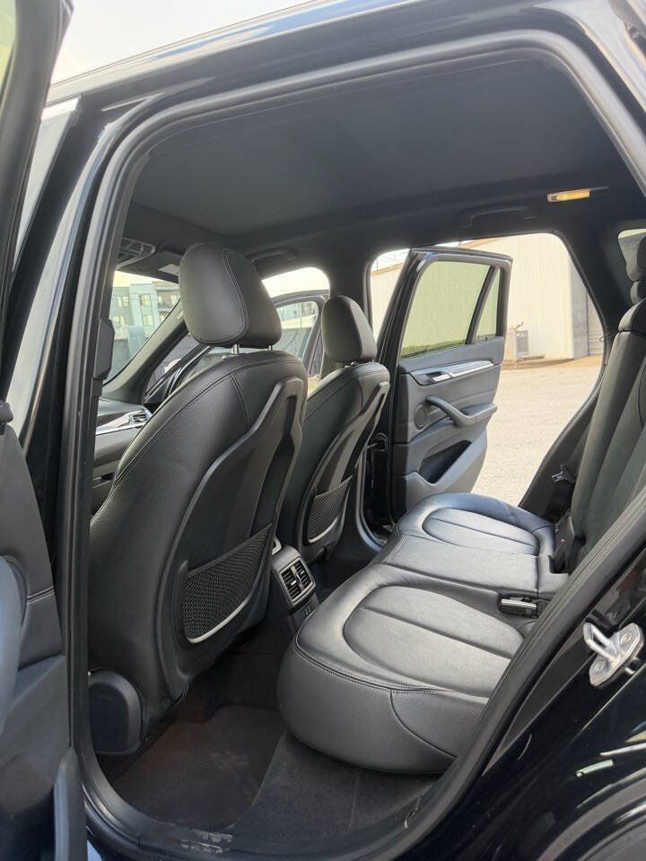 Used 2018 BMW X1 xDrive28i w/ Convenience Package AWD/4WD image 15