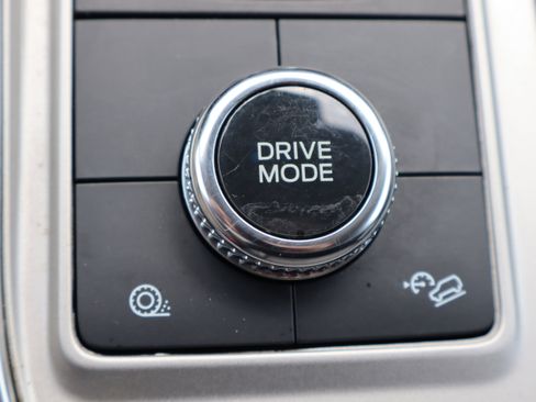 Used 2023 Ford Explorer XLT w/ Equipment Group 202A image 28