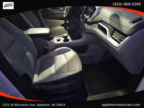 Used 2022 GMC Terrain SLT w/ Infotainment Package II image 26