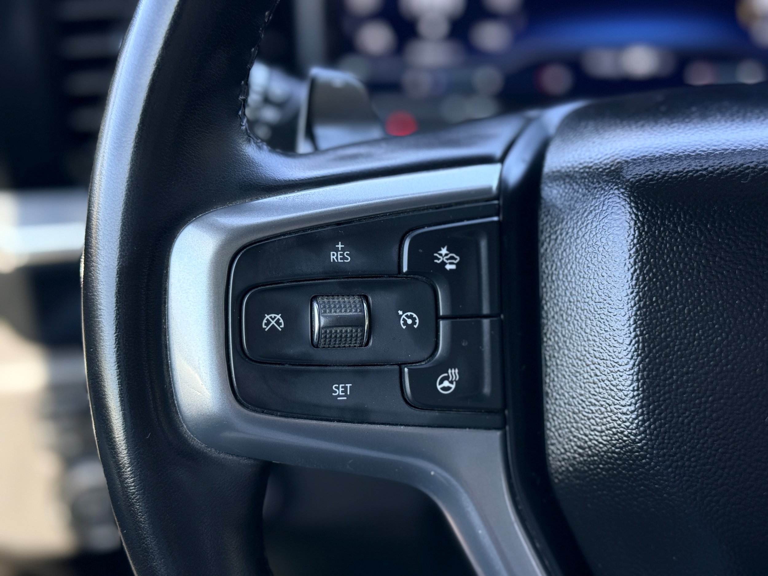 Used 2023 Chevrolet Silverado 1500 LT Trail Boss w/ LT Trail Boss Premium Package AWD/4WD image 16