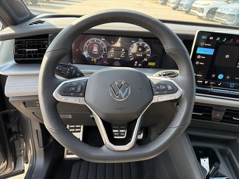 New 2026 Volkswagen Tiguan SE R-Line FWD image 26