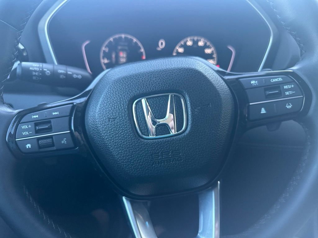 Used 2025 Honda Pilot EX-L image 12