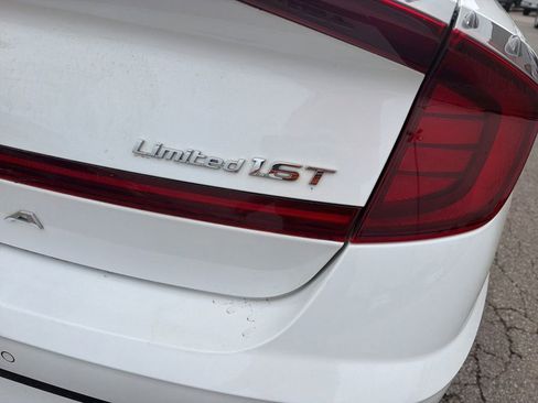 Used 2023 Hyundai Sonata Limited w/ Preferred Accessory Package FWD image 15
