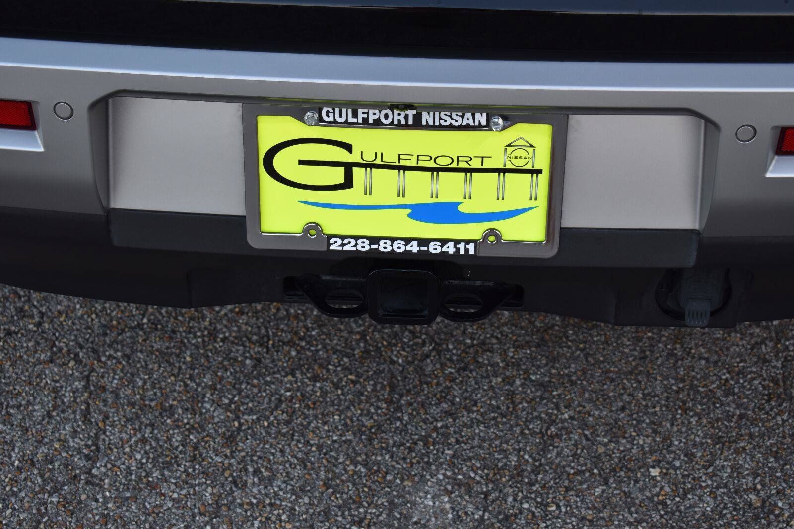 Used 2025 Nissan Pathfinder Platinum w/ Black Appearance Package FWD image 10