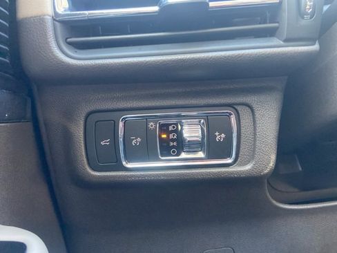 Used 2022 Lincoln Corsair AWD w/ Equipment Group 101A image 22