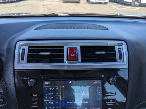 Used 2017 Subaru Legacy 2.5i Limited image 19