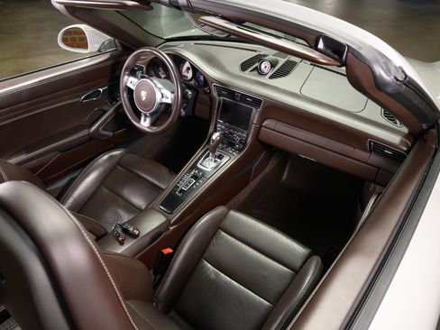 Used 2013 Porsche 911 Carrera S image 32