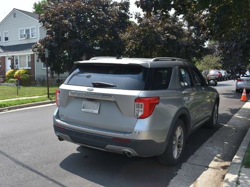 Used 2023 Ford Explorer Limited RWD image 5