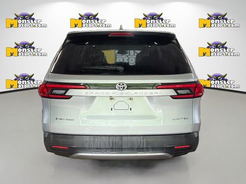 Used 2024 Toyota Grand Highlander AWD Hybrid image 5