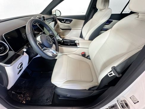 Used 2026 Mercedes-Benz GLC 300 4MATIC image 19
