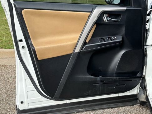 Used 2018 Toyota RAV4 XLE w/ Convenience Package image 26