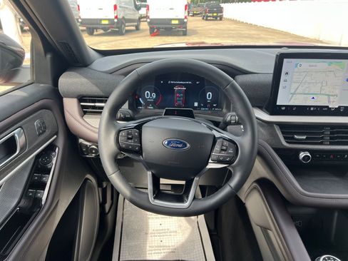 New 2026 Ford Explorer Platinum RWD image 28