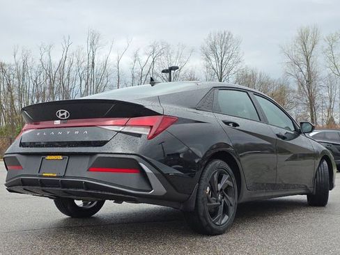 New 2026 Hyundai Elantra Sport FWD image 15