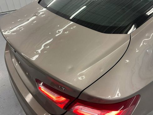 Used 2022 Chevrolet Malibu LT FWD image 24