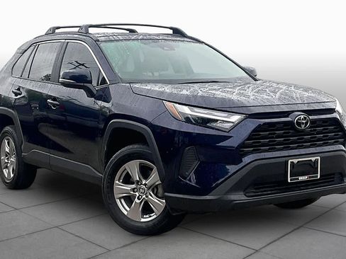 Used 2025 Toyota RAV4 XLE FWD image 3