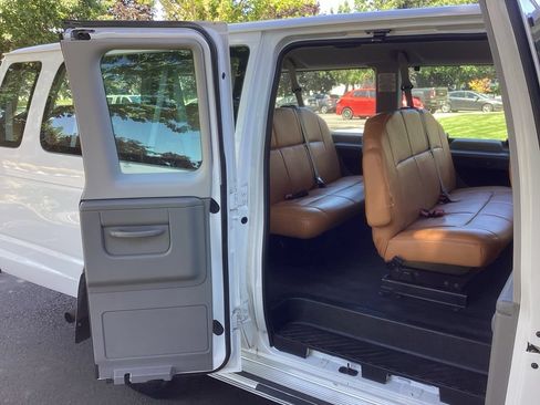 Used 2012 Ford E-350 and Econoline 350 XLT RWD image 6