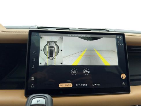 Used 2024 Land Rover Defender 130 X-Dynamic SE image 39