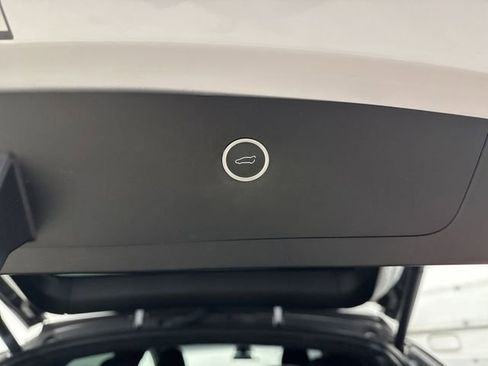 Used 2020 Tesla Model X Long Range image 15