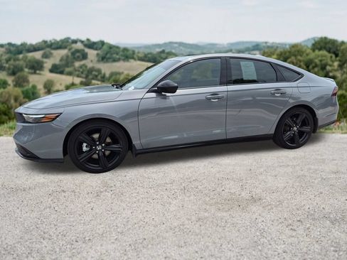 Used 2025 Honda Accord Sport image 4