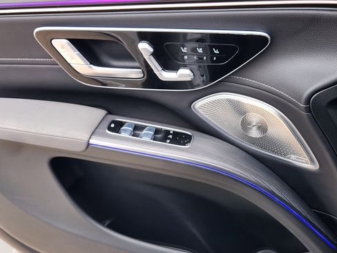 Certified 2023 Mercedes-Benz EQS 580 4MATIC SUV image 23