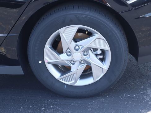 New 2026 Hyundai Sonata SE FWD image 17