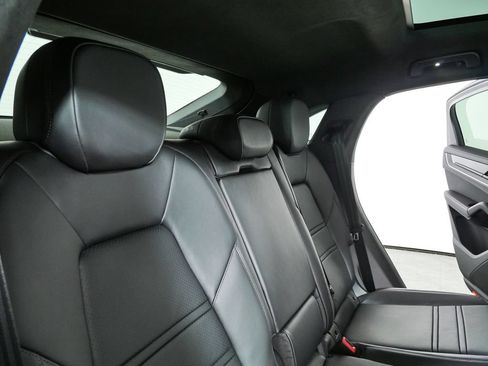 New 2026 Porsche Cayenne GTS AWD/4WD image 23