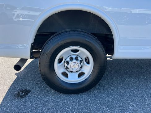 Used 2022 Chevrolet Express 2500 Extended w/ Driver Convenience Package image 23