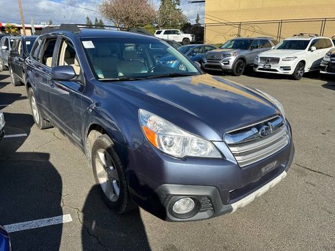 Used 2013 Subaru Outback 2.5i Limited image 4