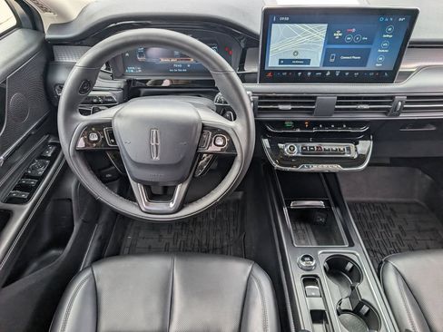 Used 2023 Lincoln Corsair AWD w/ Equipment Group 101A image 9