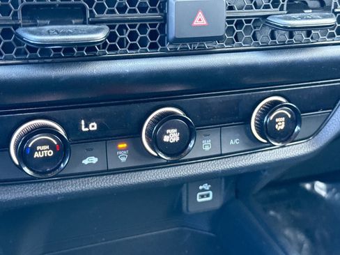 Certified 2023 Honda HR-V LX image 17