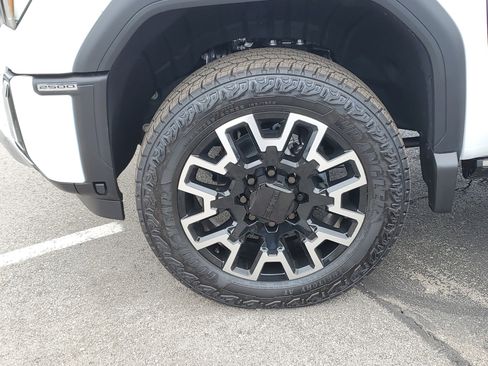 New 2026 GMC Sierra 2500 Denali w/ Denali Reserve Package image 10