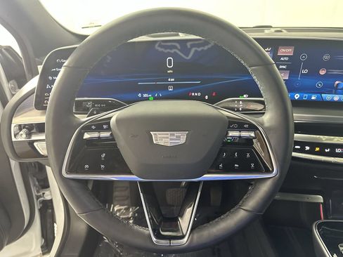 Used 2024 Cadillac Lyriq Luxury AWD/4WD image 14