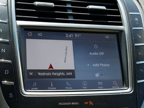 Used 2020 Lincoln Nautilus Reserve FWD image 21