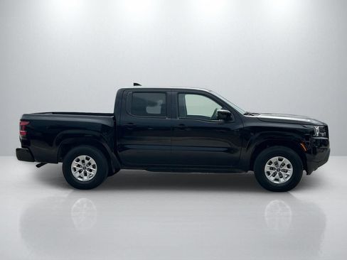 Used 2024 Nissan Frontier SV RWD image 4