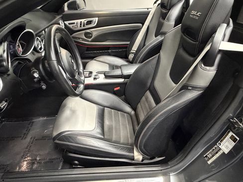 Used 2020 Mercedes-Benz SLC 300 image 23