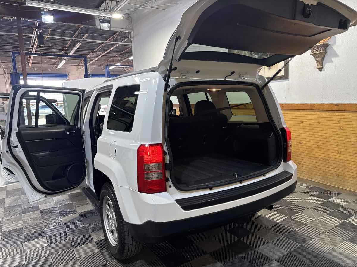 Used 2015 Jeep Patriot Sport w/ Power Value Group FWD image 13