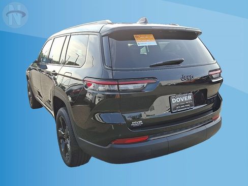 Certified 2025 Jeep Grand Cherokee L Altitude AWD/4WD image 14