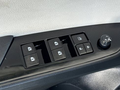 Used 2016 Toyota Prius Two FWD image 13