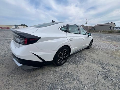 Used 2024 Hyundai Sonata SEL FWD image 5