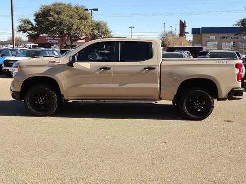 Used 2022 Chevrolet Silverado 1500 LT Trail Boss w/ LT Trail Boss Premium Package image 2
