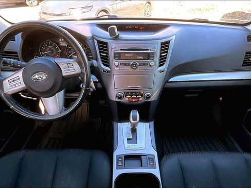 Used 2011 Subaru Outback 2.5i Premium image 14