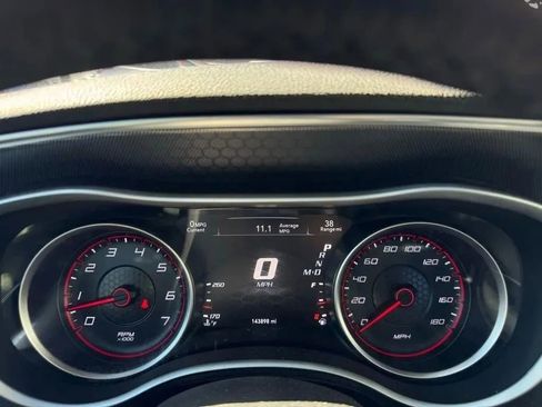 Used 2016 Dodge Charger R/T Scat Pack w/ Technology Group RWD image 18