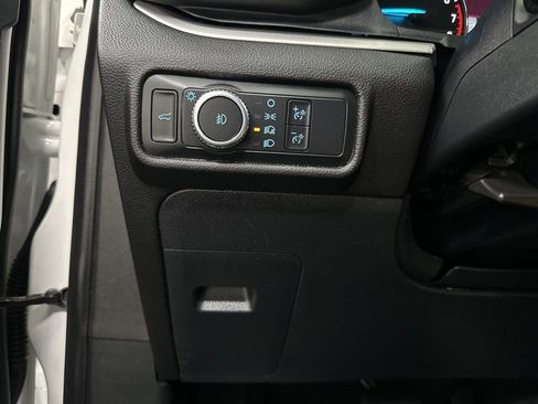 Used 2022 Ford Explorer XLT w/ Equipment Group 202A image 34