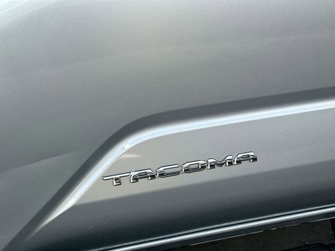 Used 2025 Toyota Tacoma SR5 RWD image 10